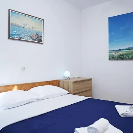 Апартаменти Tori *